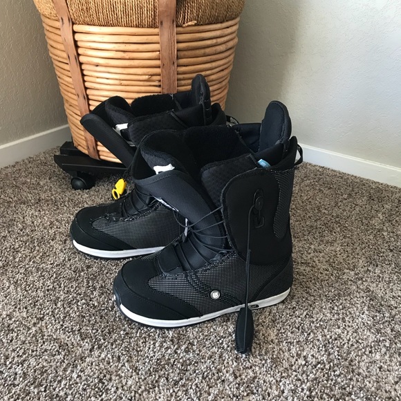 Burton Shoes - Women’s Burton Snowboarding Boots